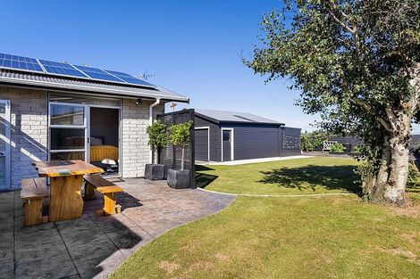 Photo of property in 12 Green Lane, Hawera, 4610