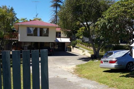 Photo of property in 15 Ellice Road, Totara Vale, Auckland, 0629