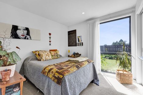 Photo of property in 12 Greenpath Lane, Hurworth, New Plymouth, 4310