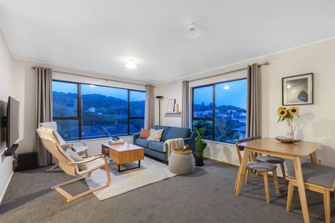 Photo of property in 49a Albatross Close, Whitby, Porirua, 5024