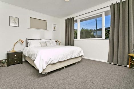 Photo of property in 1/73 Bond Crescent, Forrest Hill, Auckland, 0620