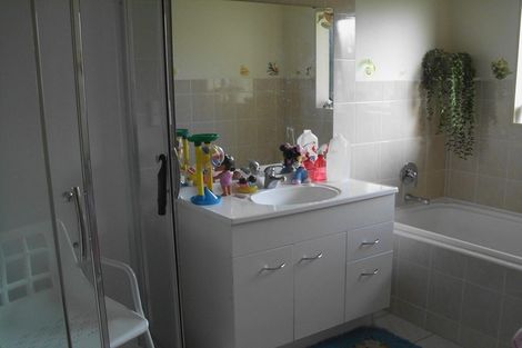 Photo of property in 6 Maadi Place, Papakura, 2110