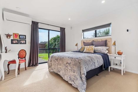 Photo of property in 9 Croftview Road, Wattle Downs, Auckland, 2103