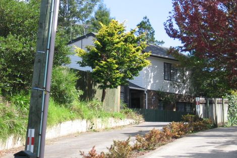 Photo of property in 2/77 Atkinson Road, Titirangi, Auckland, 0604