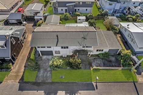 Photo of property in 22 Aputa Avenue, Te Puru, Thames, 3575