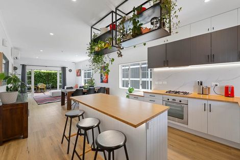 Photo of property in 16 Mulvaney Crescent, Henderson, Auckland, 0612