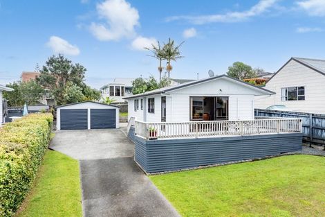 Photo of property in 11 Rawhiti Place, Snells Beach, 0920