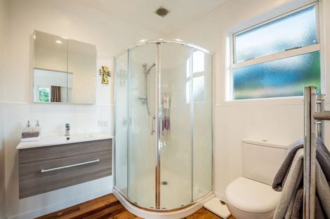 Photo of property in 2 Aotearoa Terrace, Murrays Bay, Auckland, 0630