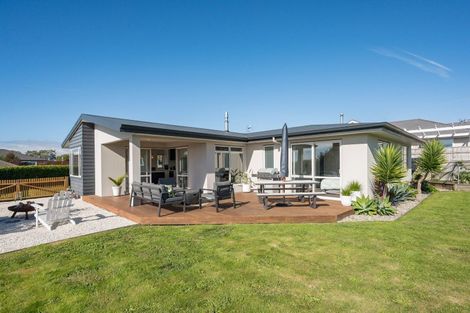 Photo of property in 3 Catherine Road, Mapua, 7005