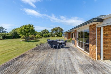 Photo of property in 1329 Devon Road, Brixton, Waitara, 4382