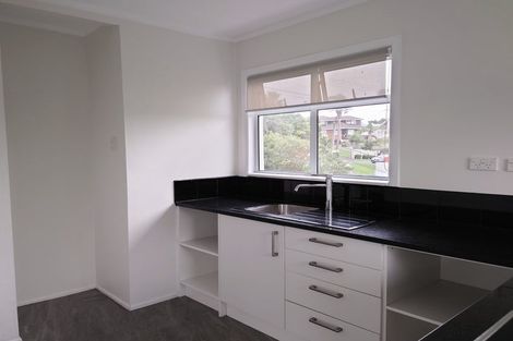 Photo of property in 1/80 Seaview Road, Castor Bay, Auckland, 0620