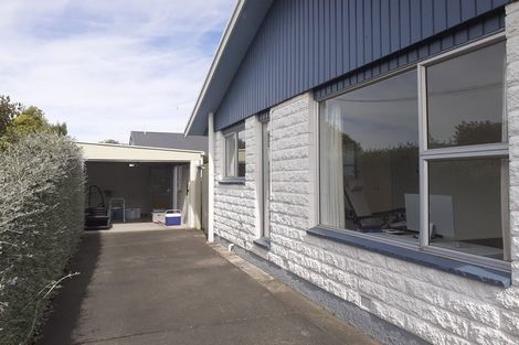 Photo of property in 2/20 Prossers Road, Saint Martins, Christchurch, 8022