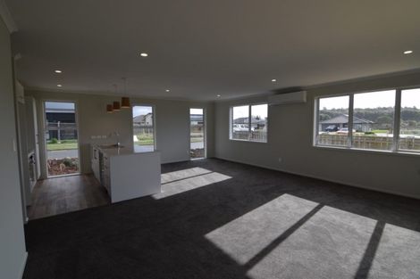 Photo of property in 3 Tapuhikura Street, Waikanae, 5036