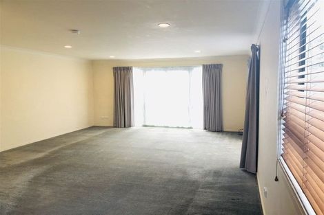 Photo of property in 34 Milan Drive, Glen Eden, Auckland, 0602