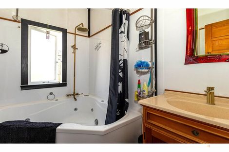 Photo of property in 14 Waimate Highway, Saint Andrews, 7988