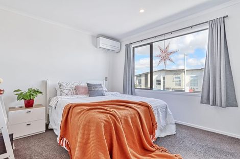 Photo of property in 6 Walter Merton Road, Hobsonville, Auckland, 0616