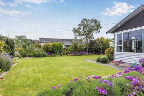 Photo of property in 287 Te Moana Road, Waikanae, 5036