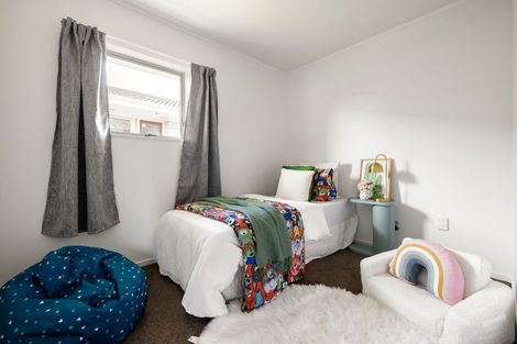 Photo of property in 1 Hilton Road, St Andrews, Hamilton, 3200