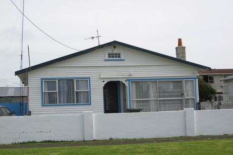 Photo of property in 97 Domett Street, Waitara, 4320