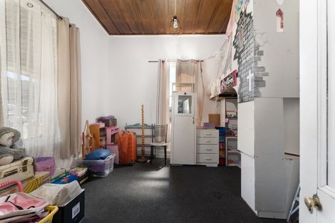 Photo of property in 10 Market Street, Picton, 7220