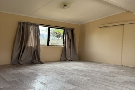 Photo of property in 29 Taikata Road, Te Atatu Peninsula, Auckland, 0610