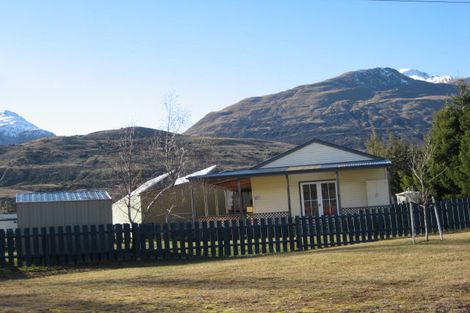 Photo of property in 18 Argyle Place, Glenorchy, 9372