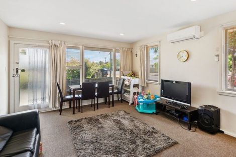 Photo of property in 2/60 Avalon Street, Richmond, Christchurch, 8013