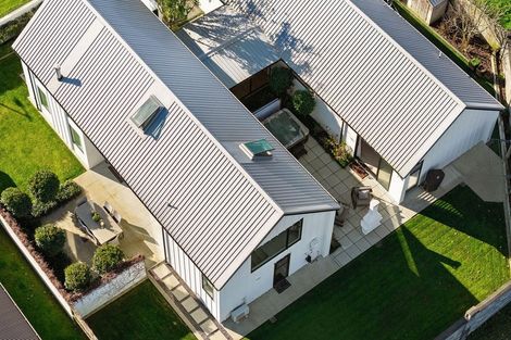 Photo of property in 16 Saint Thomas Avenue, Pyes Pa, Tauranga, 3112