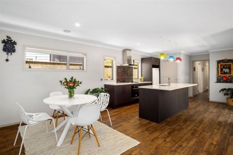 Photo of property in 7 Hull Place, Whitby, Porirua, 5024