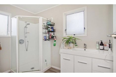 Photo of property in 2/57 Coronation Road, Hillcrest, Auckland, 0627