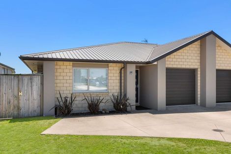 Photo of property in 14 Fuller Street, Papamoa Beach, Papamoa, 3118