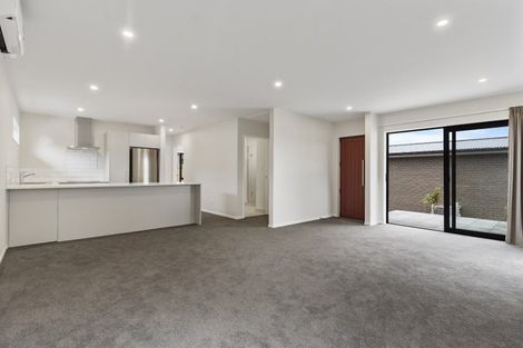 Photo of property in 41 Kingdale Road, Henderson, Auckland, 0610