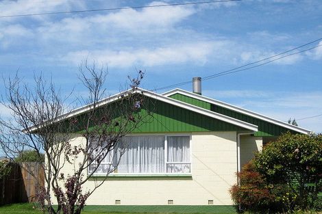 Photo of property in 28 Norrie Street, Redwood, Christchurch, 8051