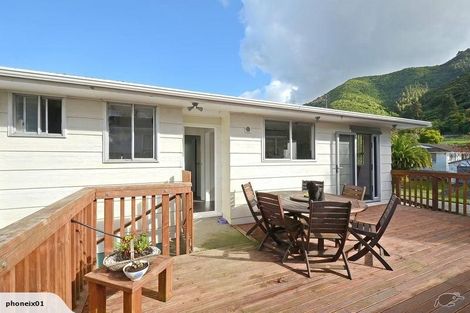Photo of property in 1 Topeka Grove, Totara Park, Upper Hutt, 5018