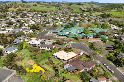 Photo of property in 5 Holmburn Street, Welcome Bay, Tauranga, 3112