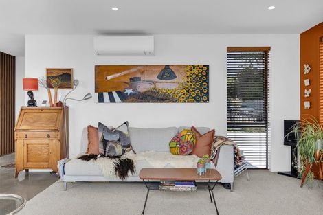 Photo of property in 12 Greenpath Lane, Hurworth, New Plymouth, 4310