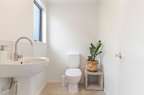 Photo of property in 7 Kelvin Place, Kelvin Heights, Queenstown, 9300