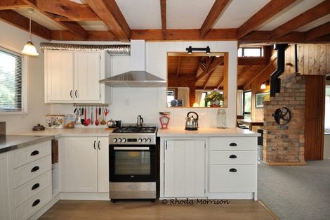 Photo of property in 43 Pahi Road, Paparoa, 0571