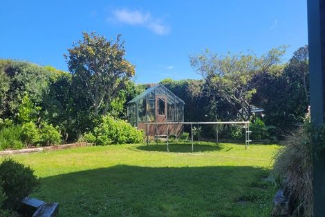 Photo of property in 55 Gordon Road, Plimmerton, Porirua, 5026