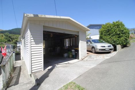 Photo of property in 4 Bell Street, Tawa, Wellington, 5028