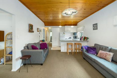 Photo of property in 68a Pembroke Street, Carterton, 5713