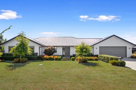 Photo of property in 19 Highgate Drive, Rangiora, 7400