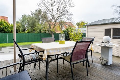 Photo of property in 102 Charlotte Crescent, Mayfair, Hastings, 4122