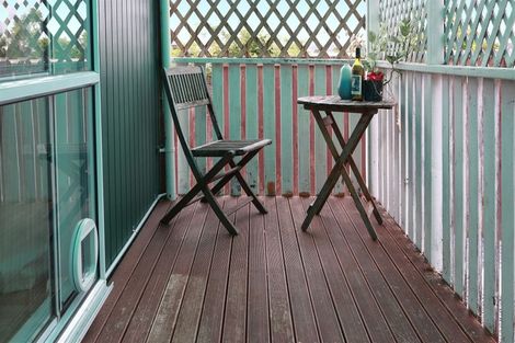 Photo of property in 10a Harding Avenue, Te Atatu South, Auckland, 0610