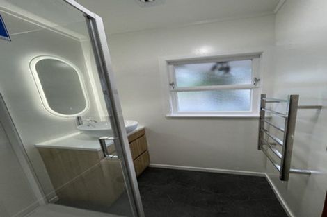 Photo of property in 2/39 Eban Avenue, Hillcrest, Auckland, 0627