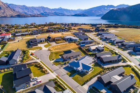 Photo of property in 4 Avalanche Place, Wanaka, 9305