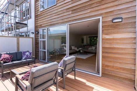 Photo of property in 10 Saddleback Grove, Karori, Wellington, 6012