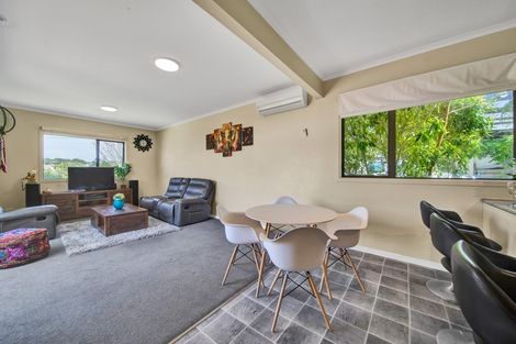 Photo of property in 28 Maratahu Street, Westown, New Plymouth, 4310