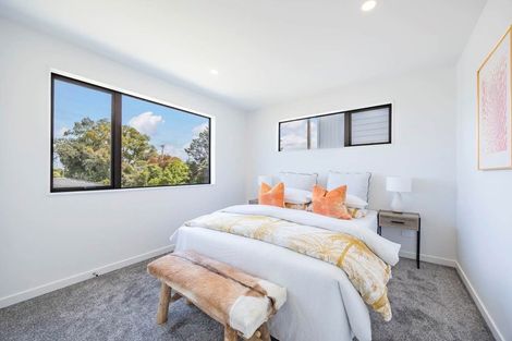 Photo of property in 215c Forrest Hill Road, Forrest Hill, Auckland, 0620