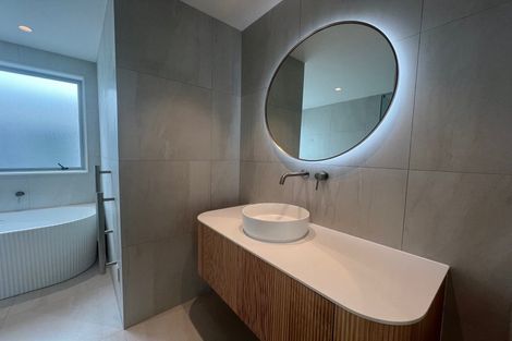 Photo of property in 109 Prince Regent Drive, Half Moon Bay, Auckland, 2012